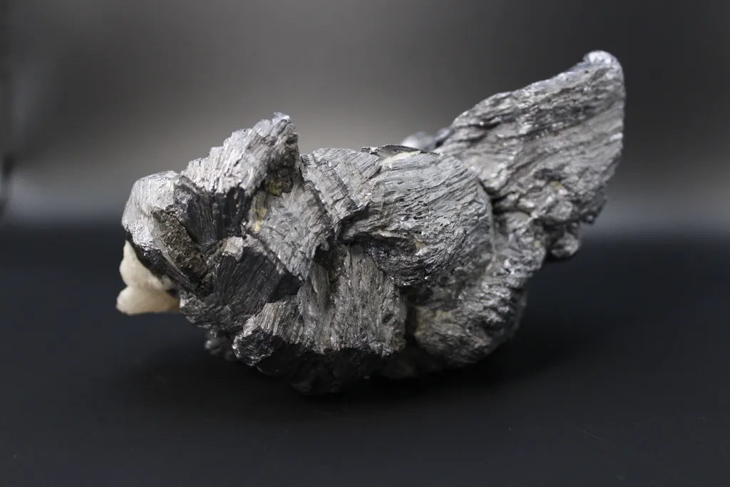 Twined Molybdenite grouping - image 3