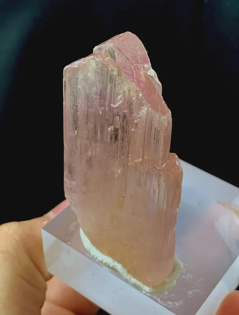 twinned pink kunzite / spodumene crystal mineral specimen @Afghanistan - image 5
