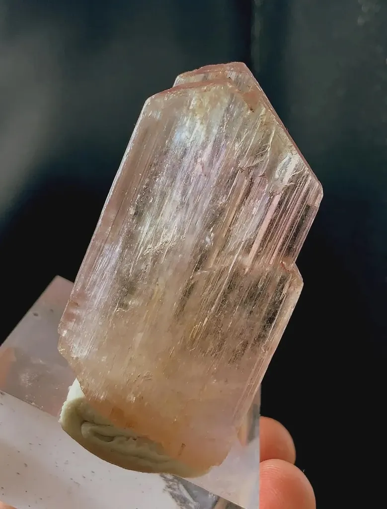 twinned pink kunzite / spodumene crystal mineral specimen @Afghanistan - image 3