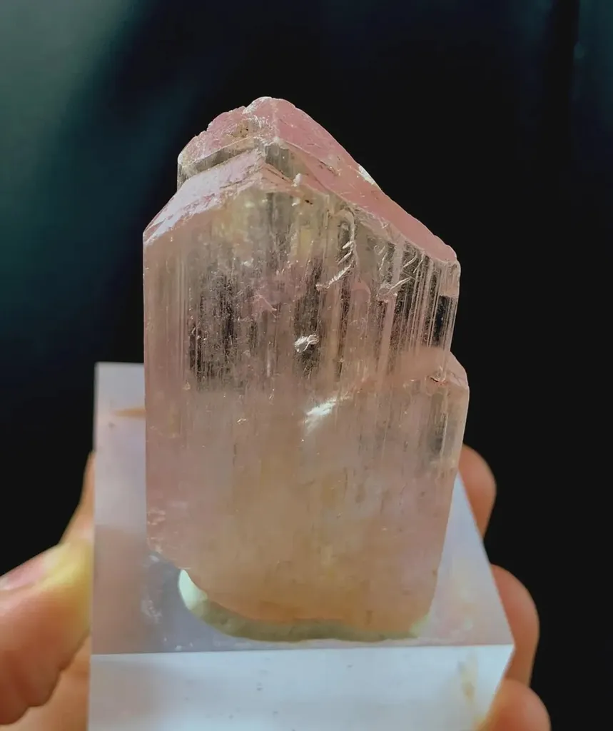 twinned pink kunzite / spodumene crystal mineral specimen @Afghanistan - image 7
