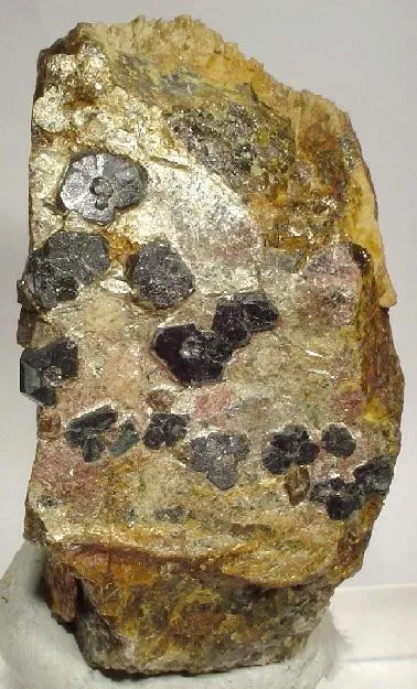 Uraninite image