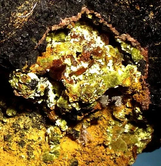 Uranophane, Baryte - image 2