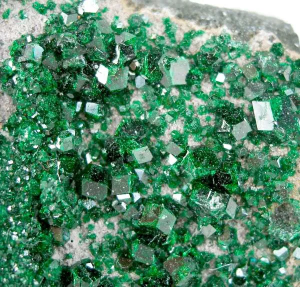 Uvarovite - image 2