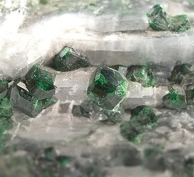 Uvarovite - image 2