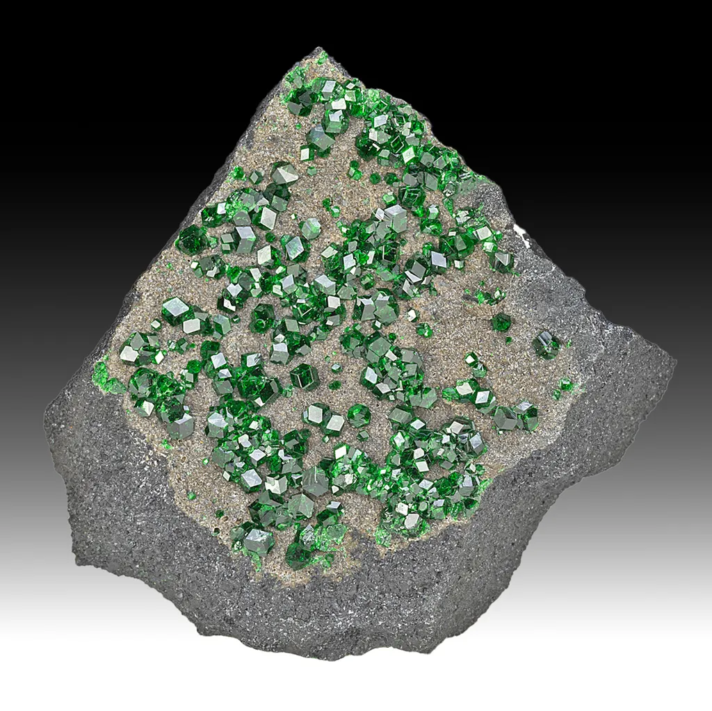 Uvarovite image