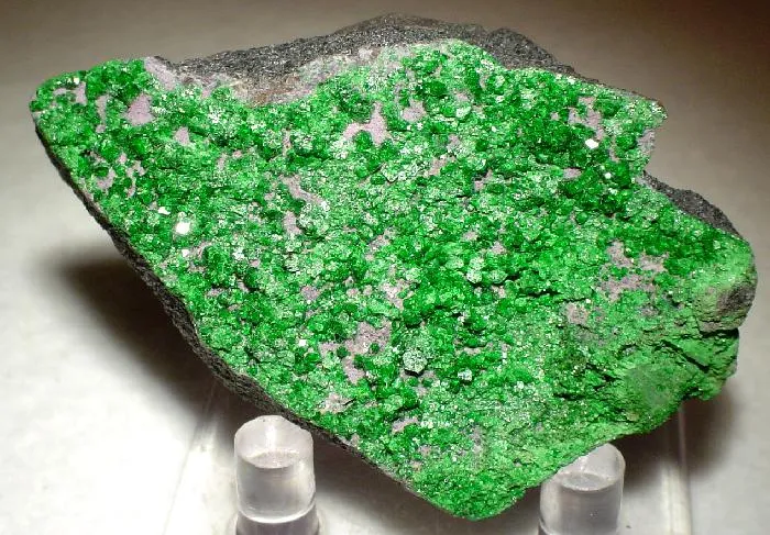 Uvarovite - image 1