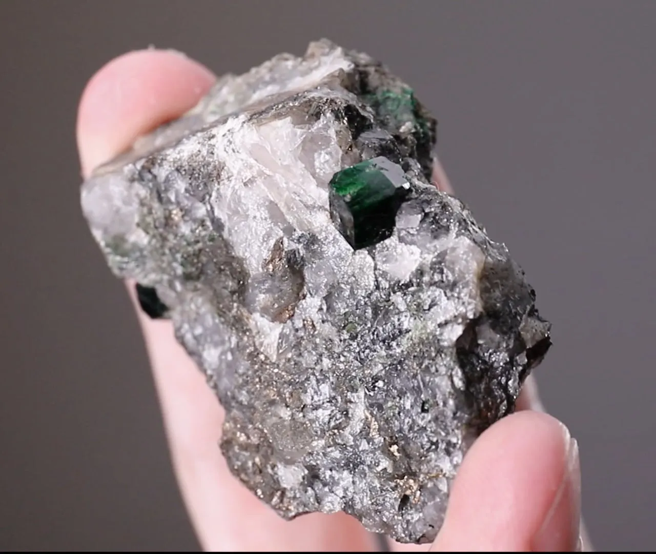 Uvarovite - image 2