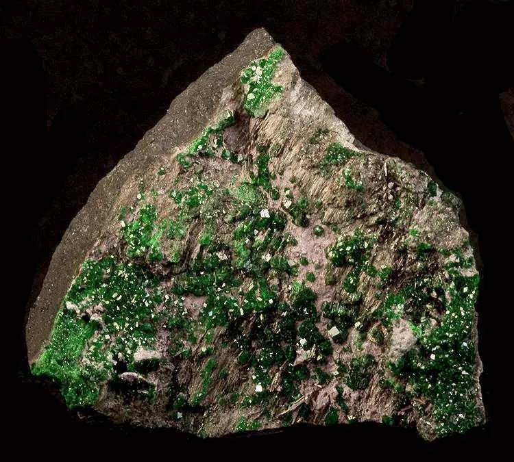 Uvarovite image