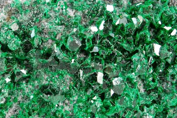 Uvarovite - image 2