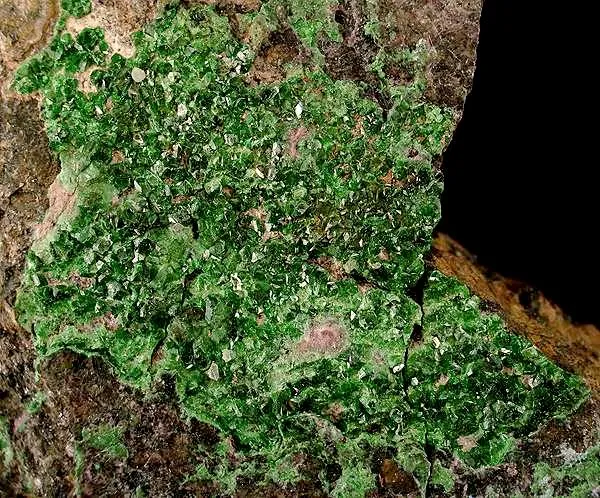 Uvarovite - image 2