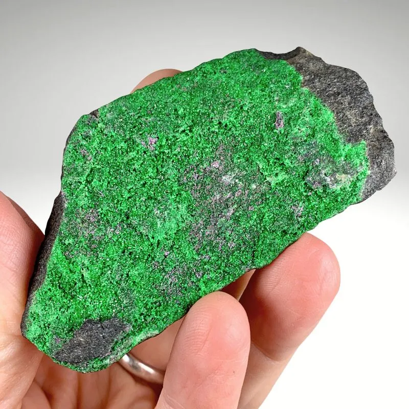 Uvarovite from Russia, Perm Krai, Saranovskii Mine