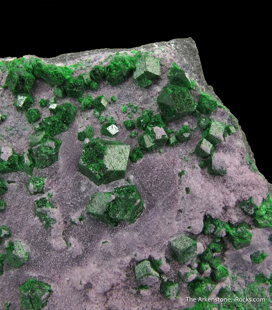 Uvarovite (Type Locality) - image 4
