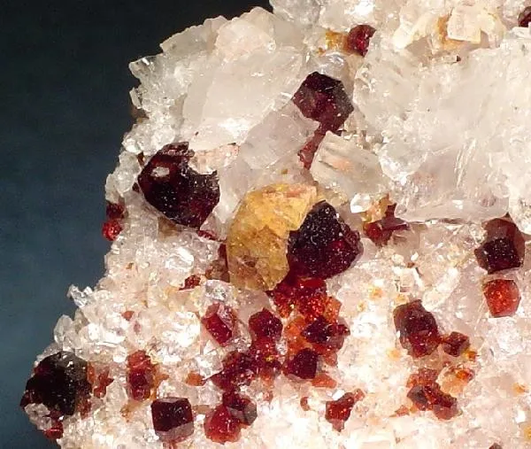 Uvite, Florencite, Magnesite - image 2