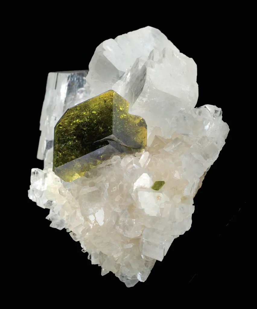 Uvite, Magnesite image