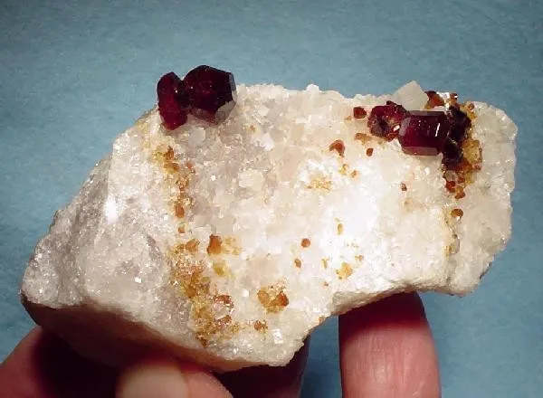 Uvite, Magnesite image