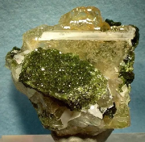 Uvite, Magnesite image