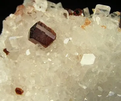 Uvite, Magnesite - image 2