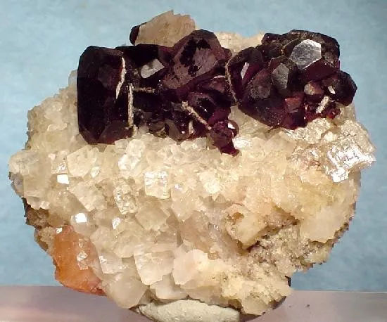 Uvite, Magnesite image