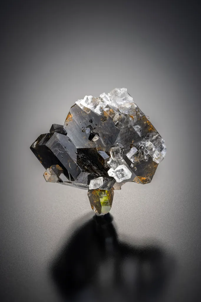 Uvite, Magnesite - image 2