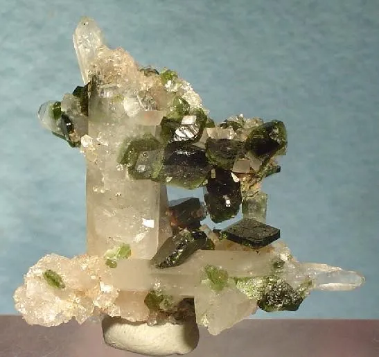 Uvite, Magnesite, Quartz image