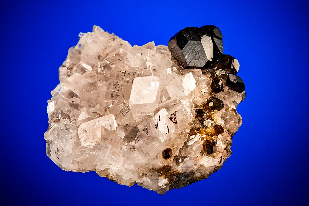 Uvite on Magnesite image
