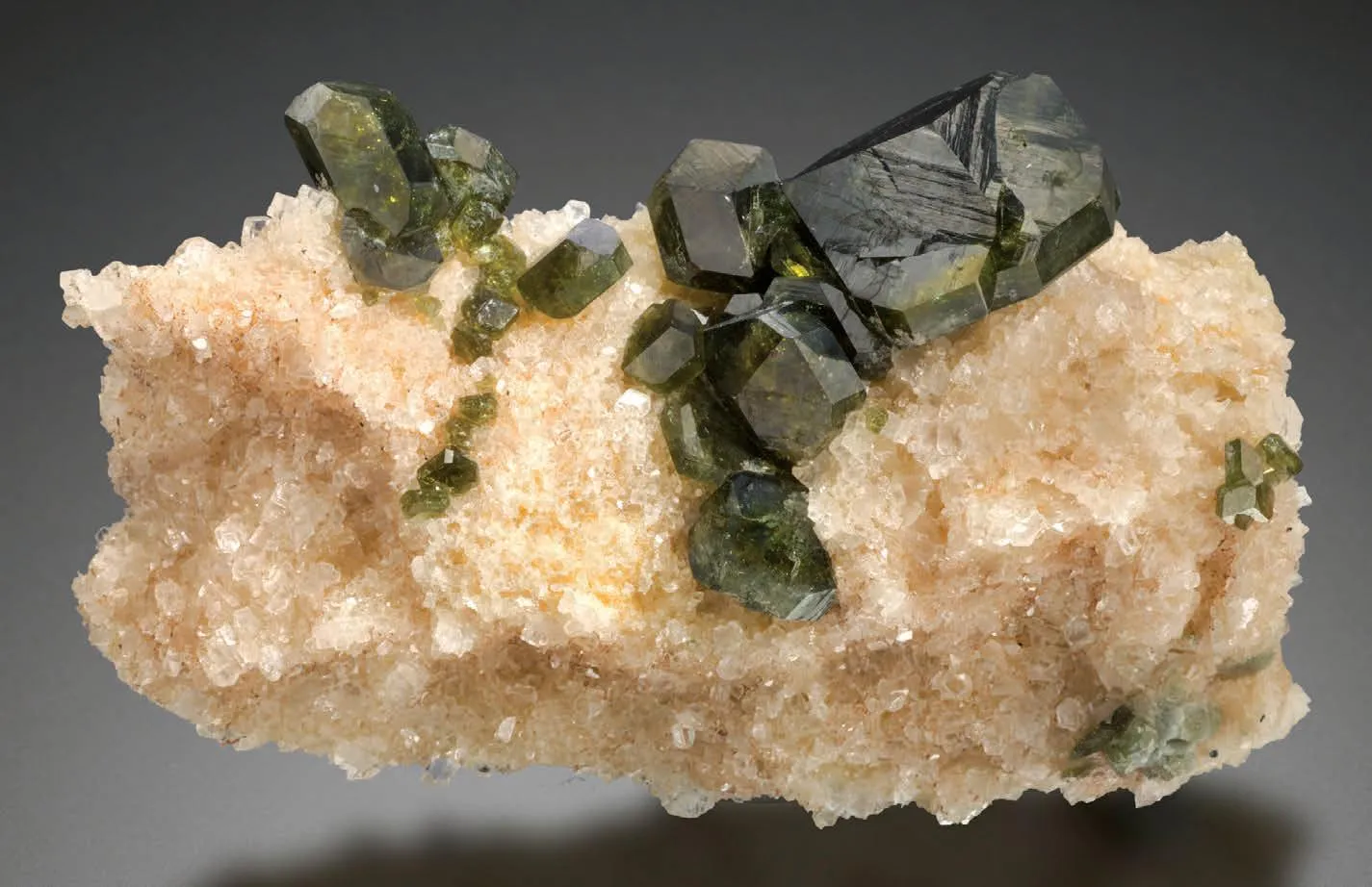 Uvite on Magnesite - image 1
