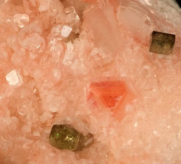 Uvite, Svanbergite - image 2