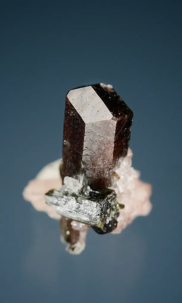 Uvite with Magnesite - image 4