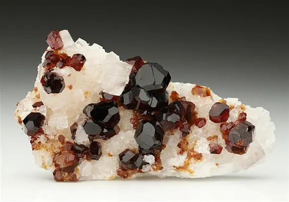 Uvite with Magnesite image