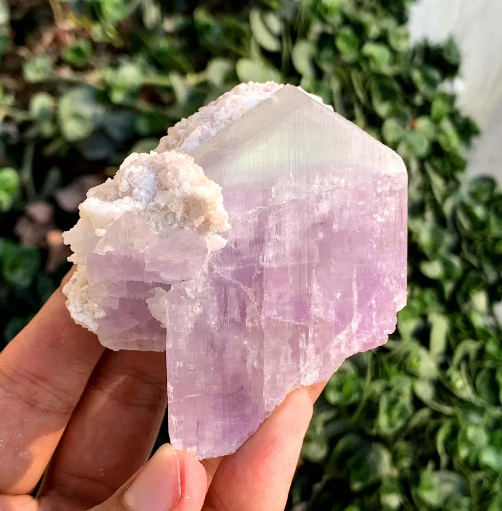V SHape Bicolor Twinned Kunzite Crystals on Albite Minerals Specimen from Afghanistan - image 2
