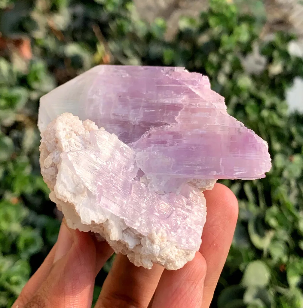 V SHape Bicolor Twinned Kunzite Crystals on Albite Minerals Specimen from Afghanistan - image 7