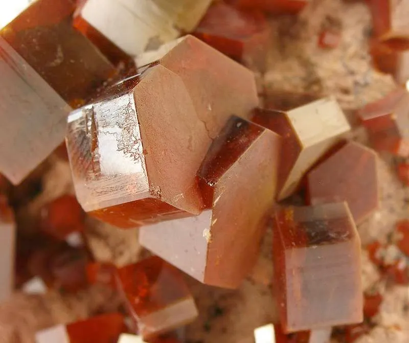 Vanadinite - image 3