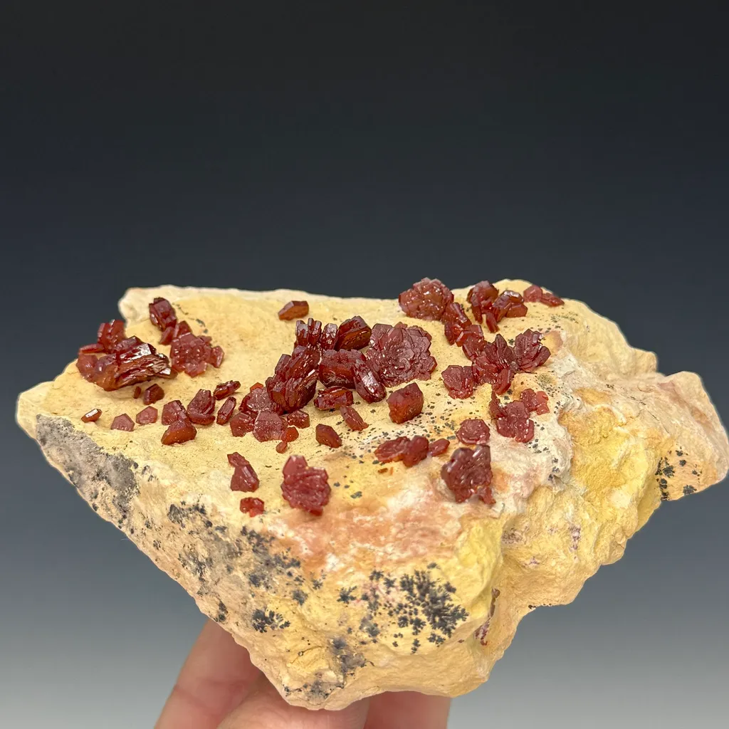 Vanadinite image