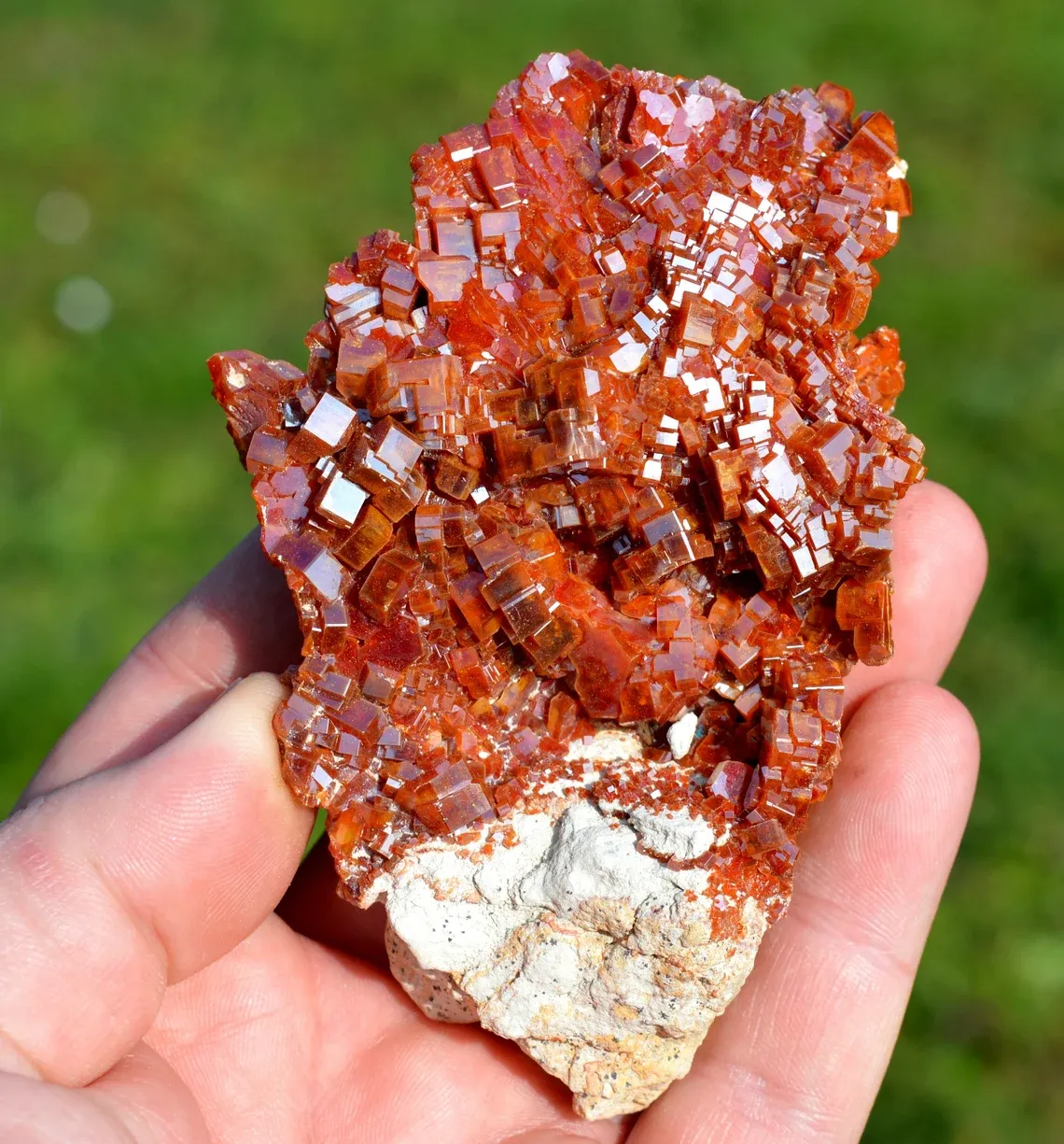 Vanadinite 280 grams - Mibladen, Midelt Cercle, Midelt Province, Drâa-Tafilalet Region, Morocco - image 1