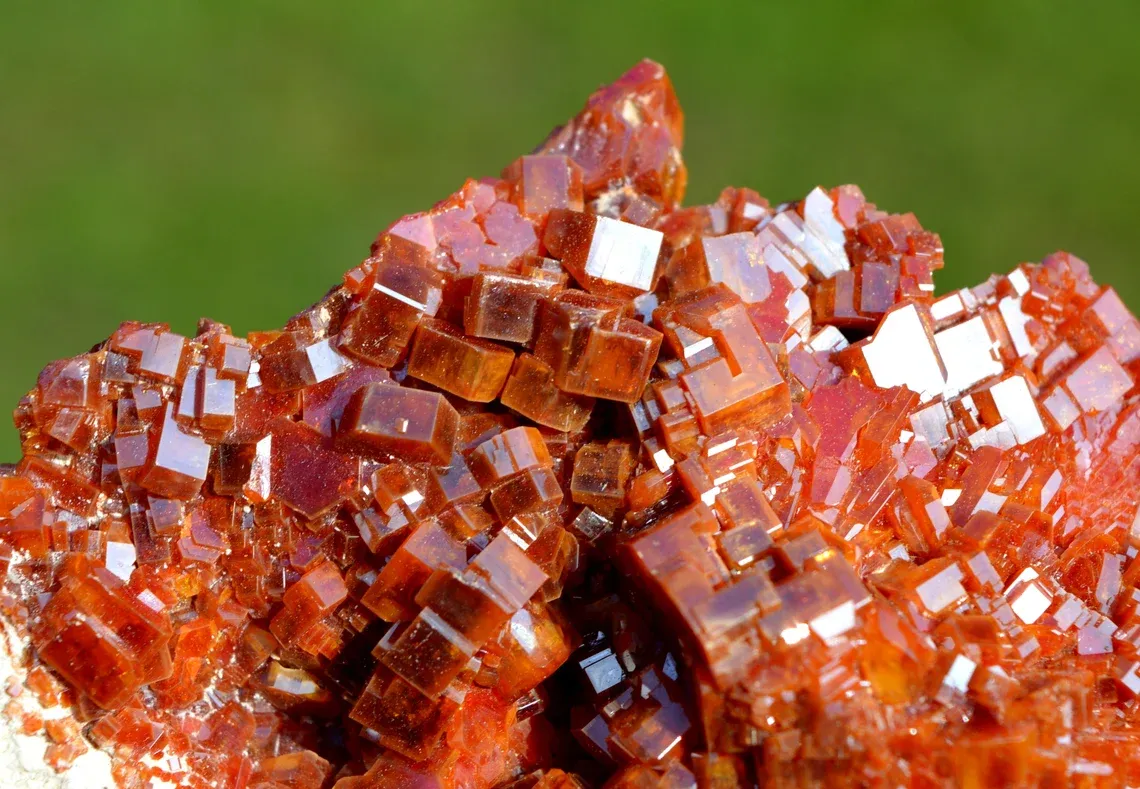 Vanadinite 280 grams - Mibladen, Midelt Cercle, Midelt Province, Drâa-Tafilalet Region, Morocco - image 4
