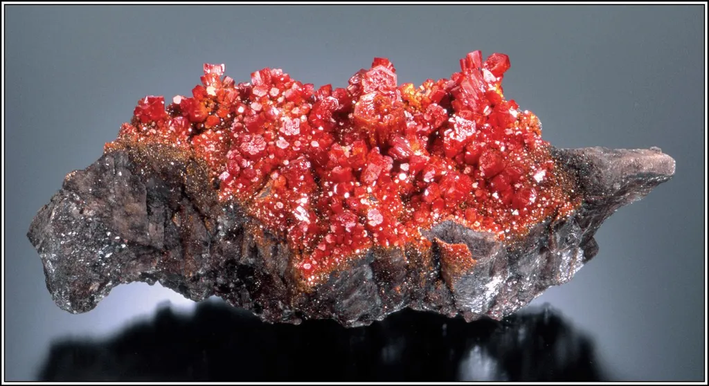 Vanadinite image