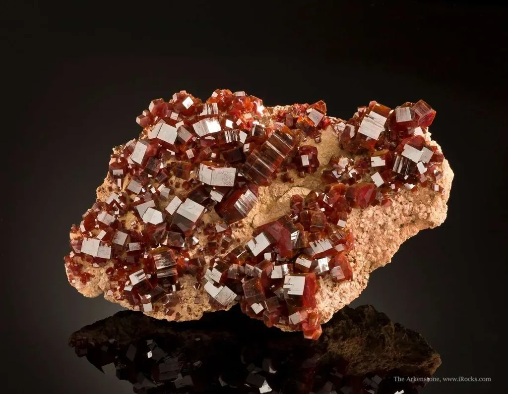 Vanadinite - image 3