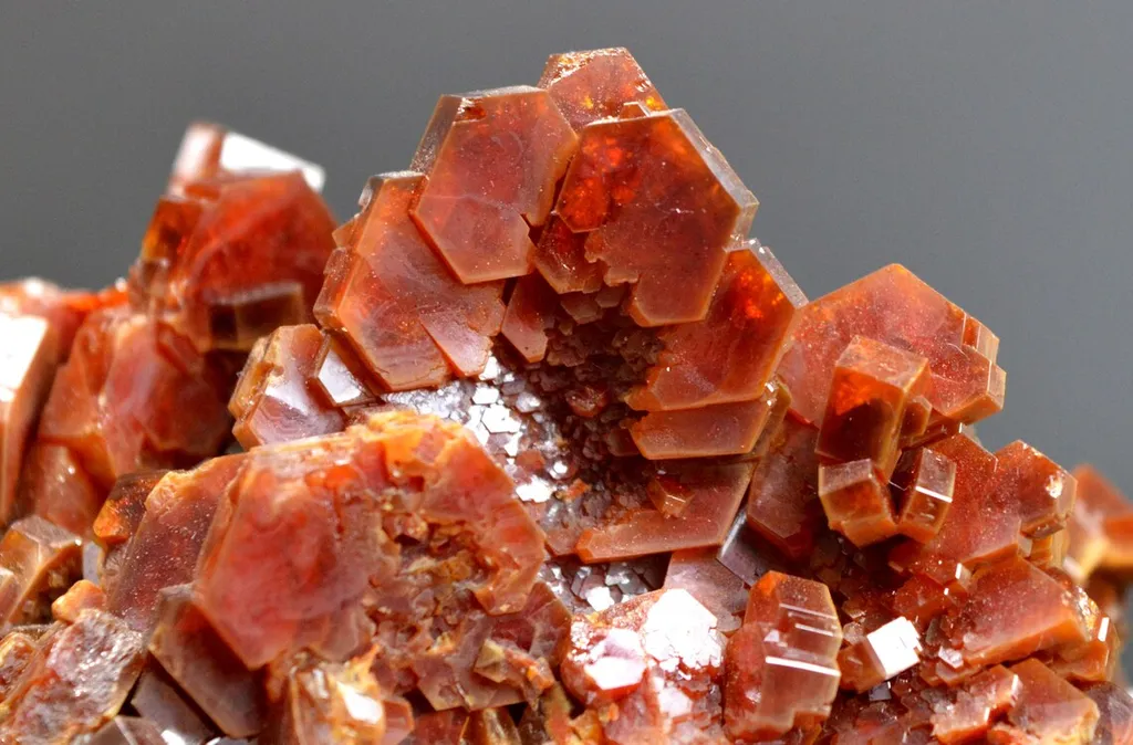 Vanadinite 435 grams - Mibladen, Midelt Cercle, Midelt Province, Drâa-Tafilalet Region, Morocco - image 5
