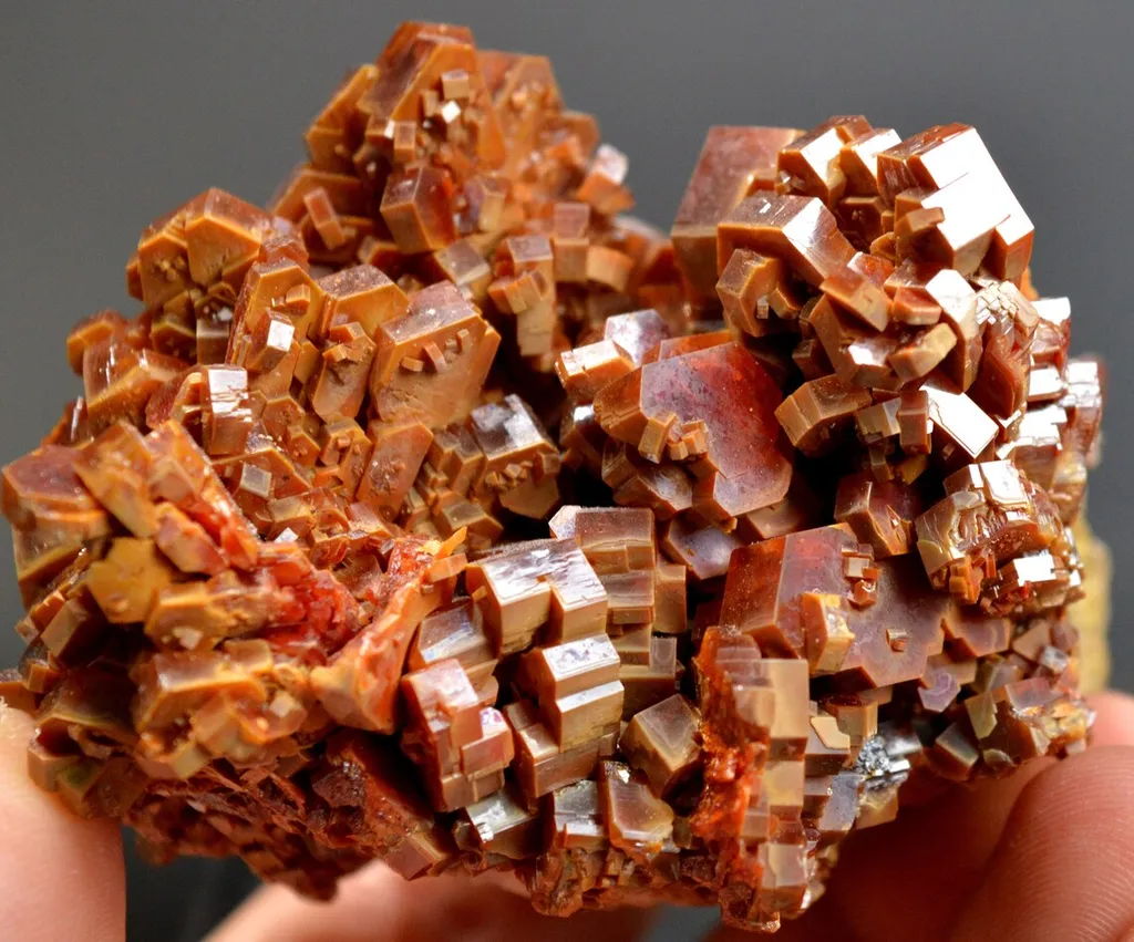 Vanadinite 435 grams - Mibladen, Midelt Cercle, Midelt Province, Drâa-Tafilalet Region, Morocco image