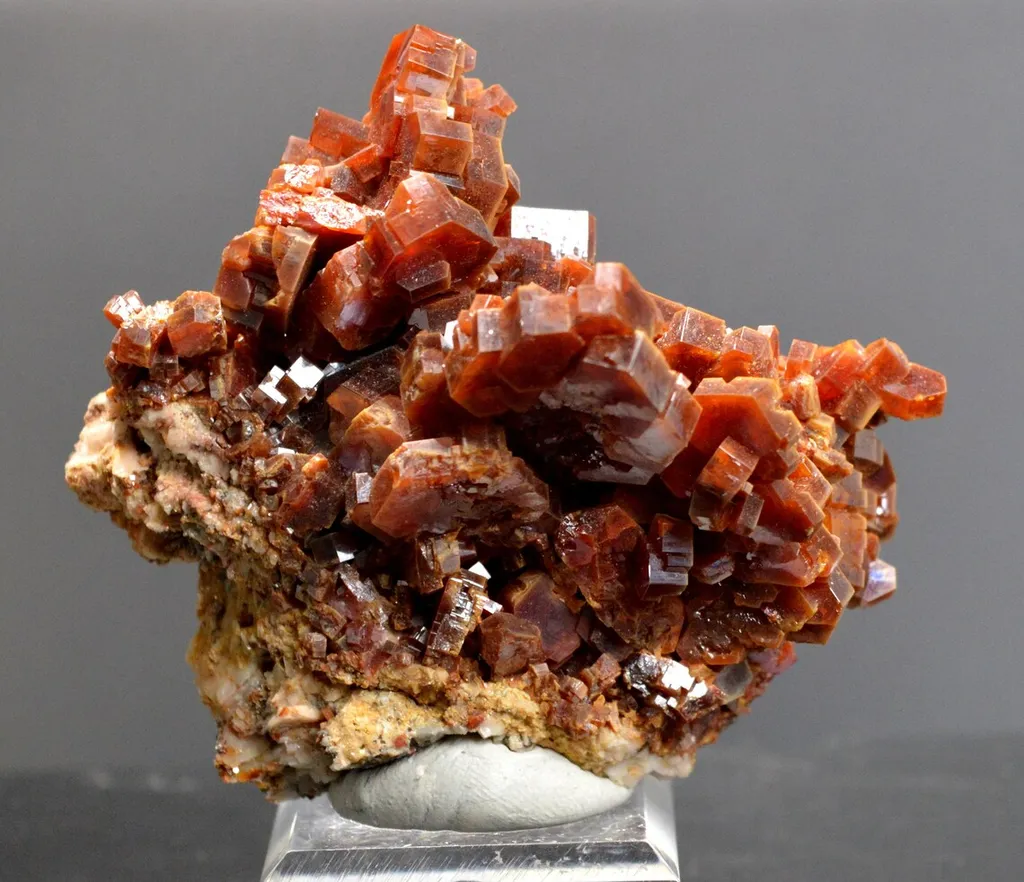 Vanadinite 435 grams - Mibladen, Midelt Cercle, Midelt Province, Drâa-Tafilalet Region, Morocco - image 4