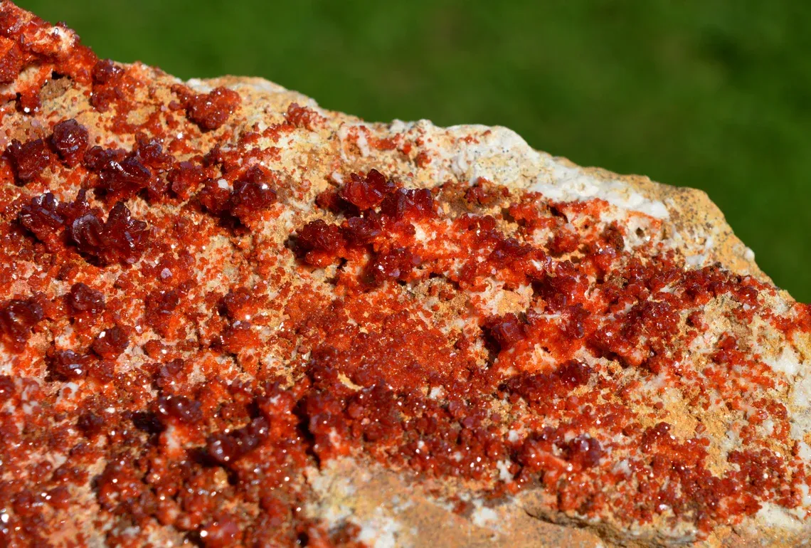 Vanadinite 4500 grams - Mibladen, Aït Oufella Caïdat, Midelt, Drâa-Tafilalet Region, Morocco - image 10