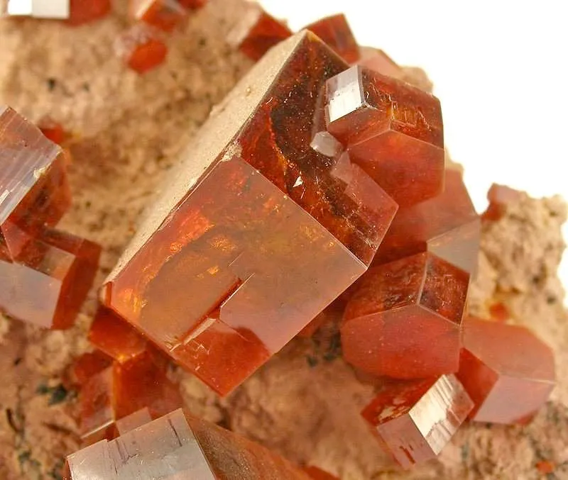 Vanadinite - image 4