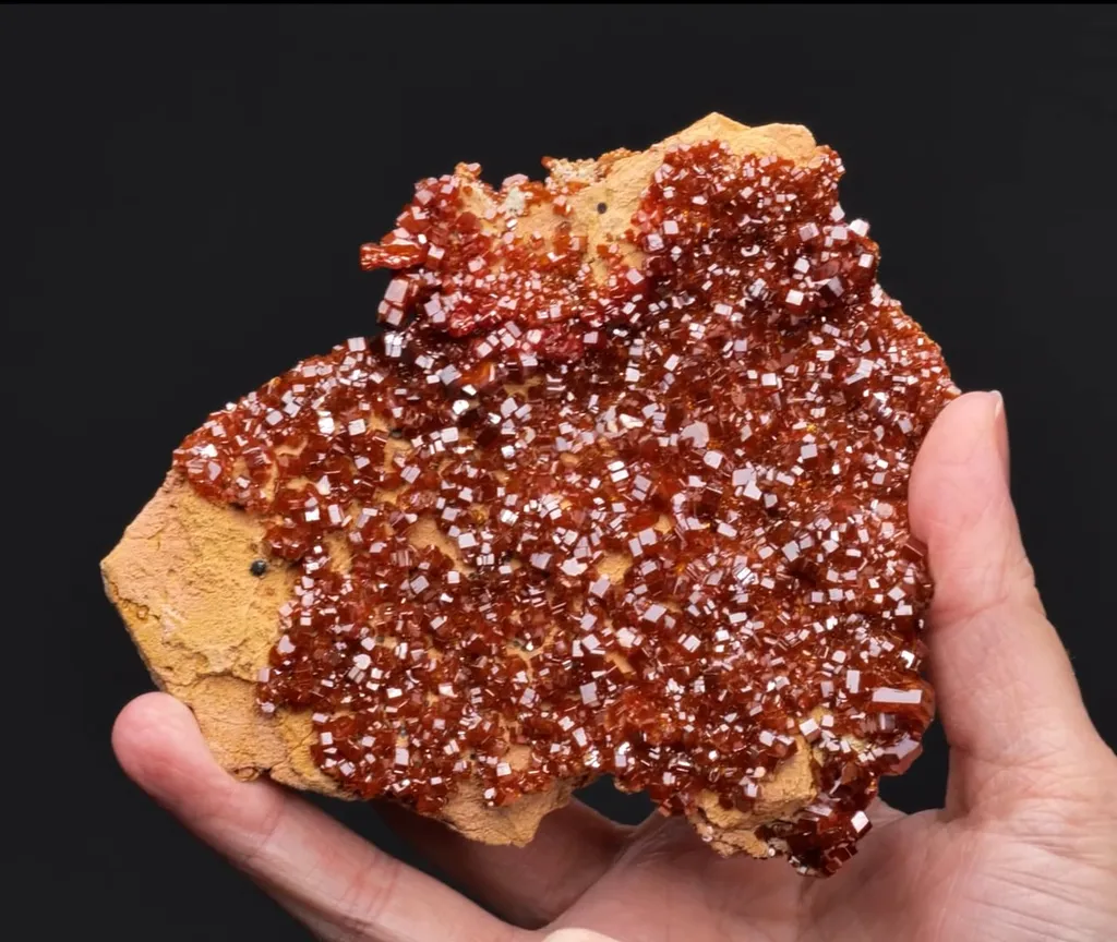 Vanadinite - image 2