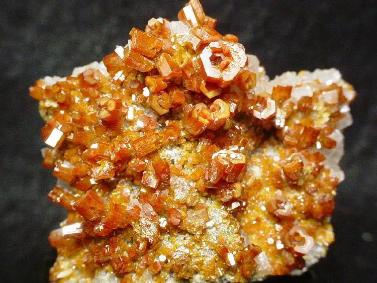 Vanadinite - image 1
