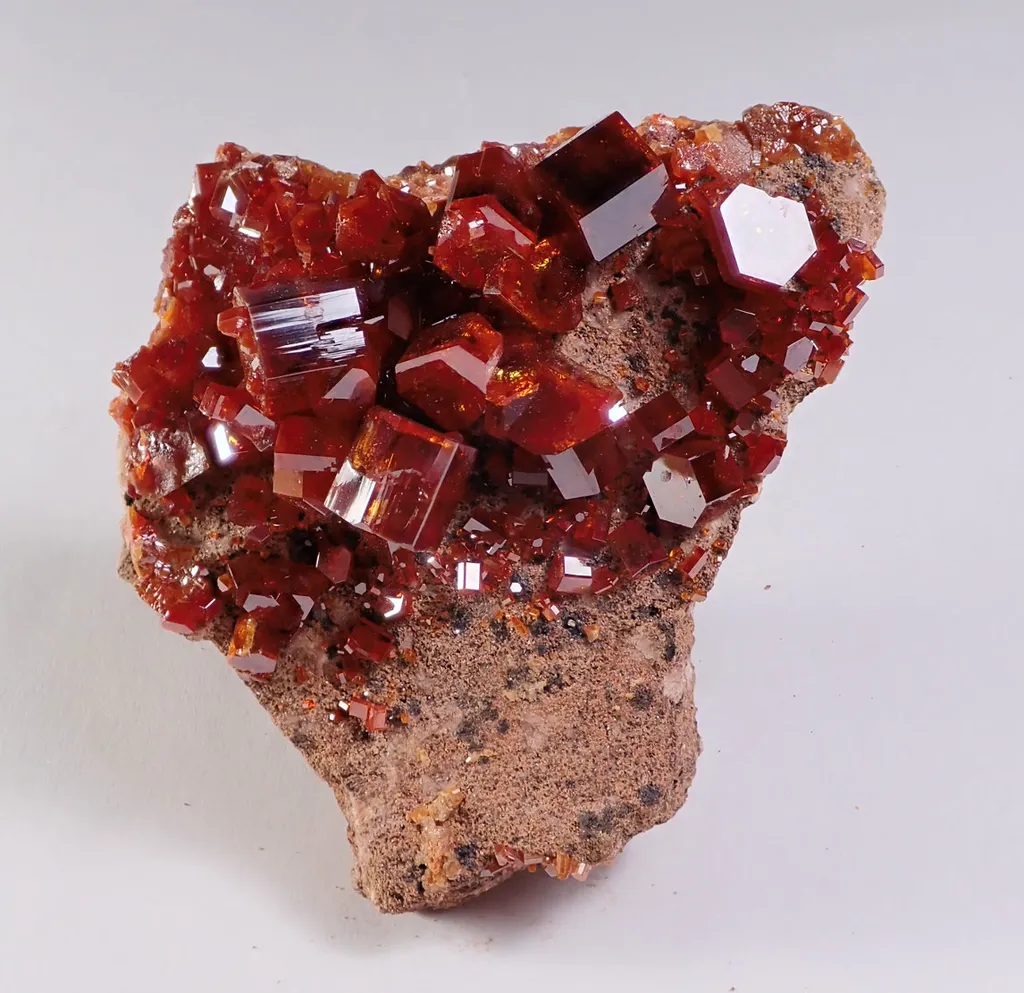 Vanadinite - image 3