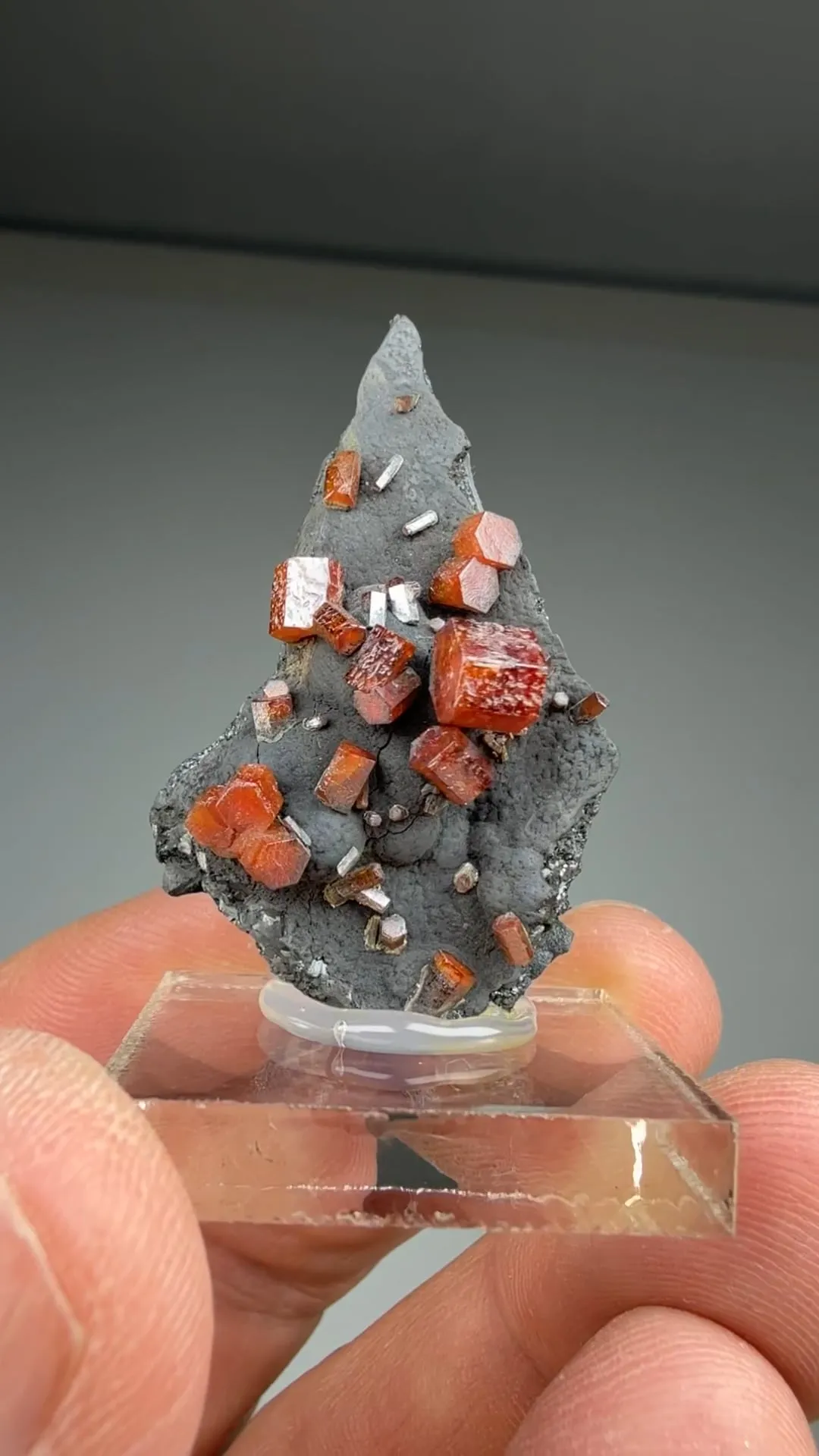 Vanadinite (828) - image 2