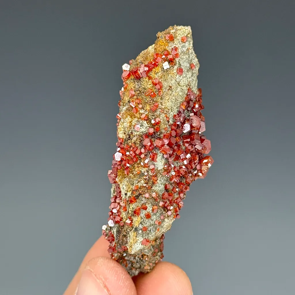 Vanadinite - image 4