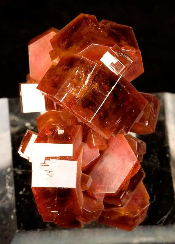 Vanadinite image