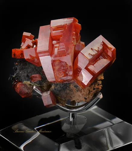Vanadinite - image 3