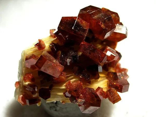 Vanadinite image